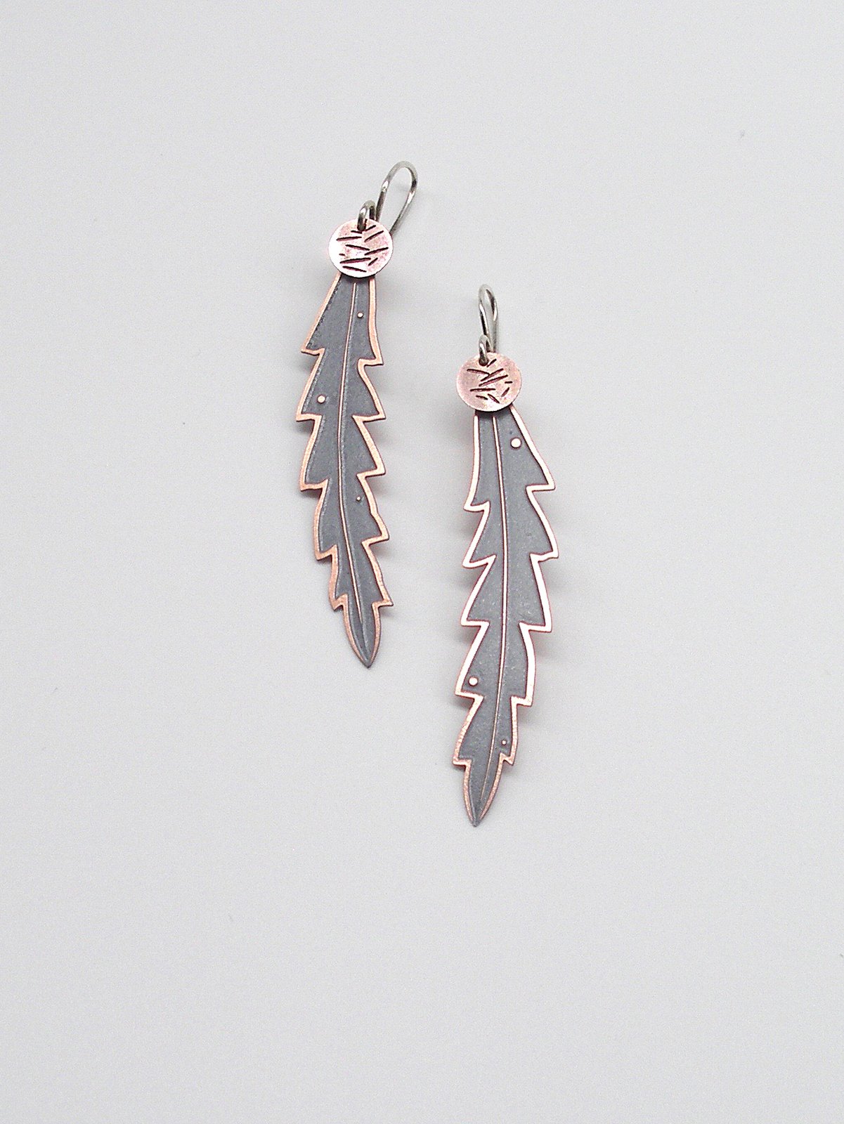 Banksia Pingle Pollen Dot Earrings – Etched Copper, Grey